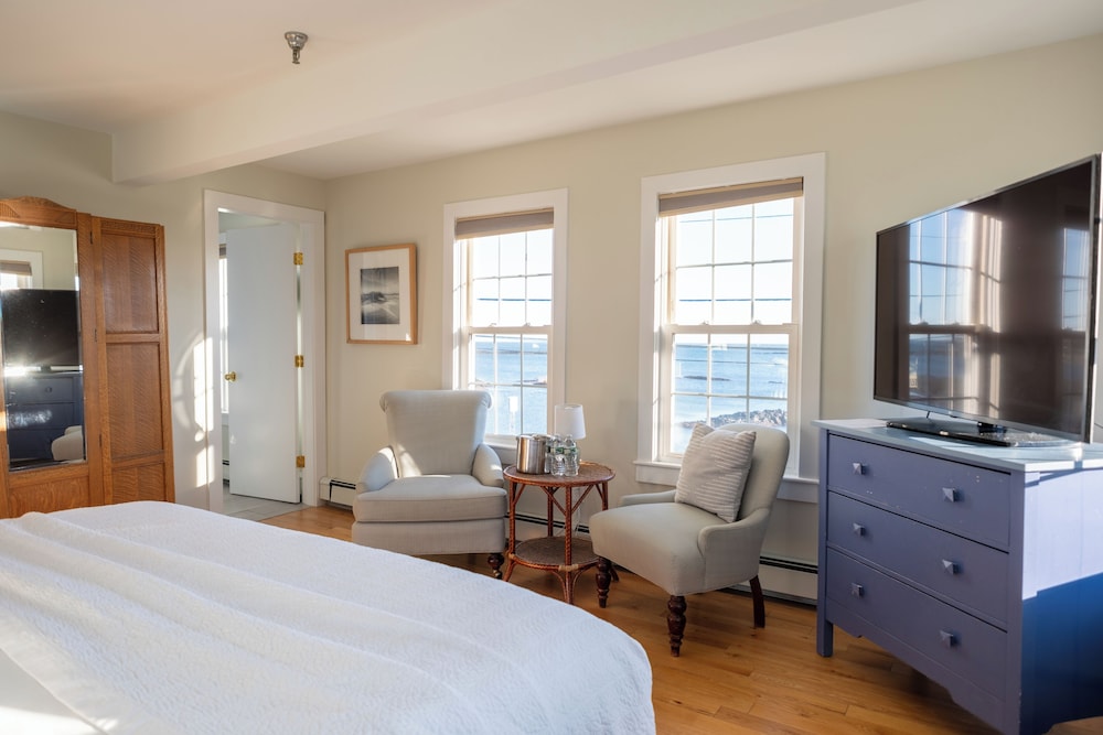 Beach House Inn 17/49