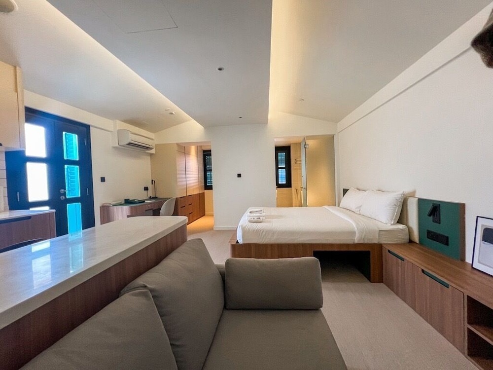 Hotel Clover 33 Jalan Sultan 11/33
