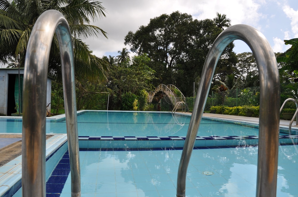 Nilketha Villa Eco Hotel 38/42