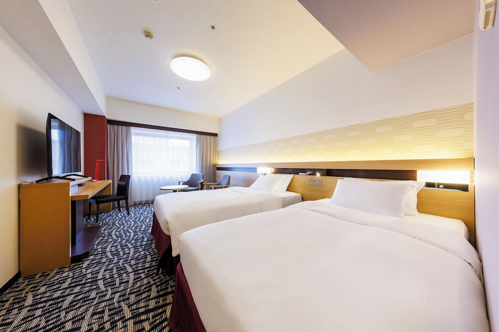 Superior, Twin Beds, East Wing