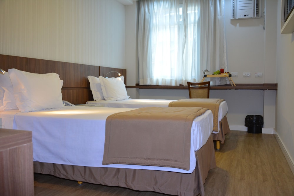 Casa Nova Hotel 32/65