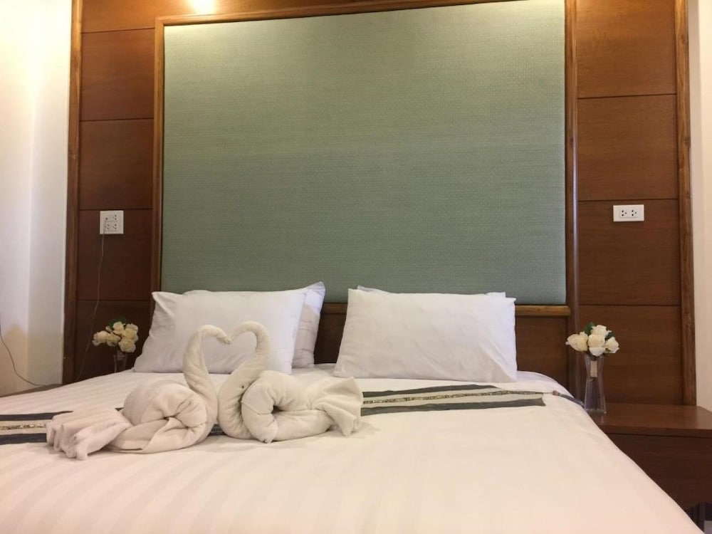 Amonruk Hotel 2 21/40