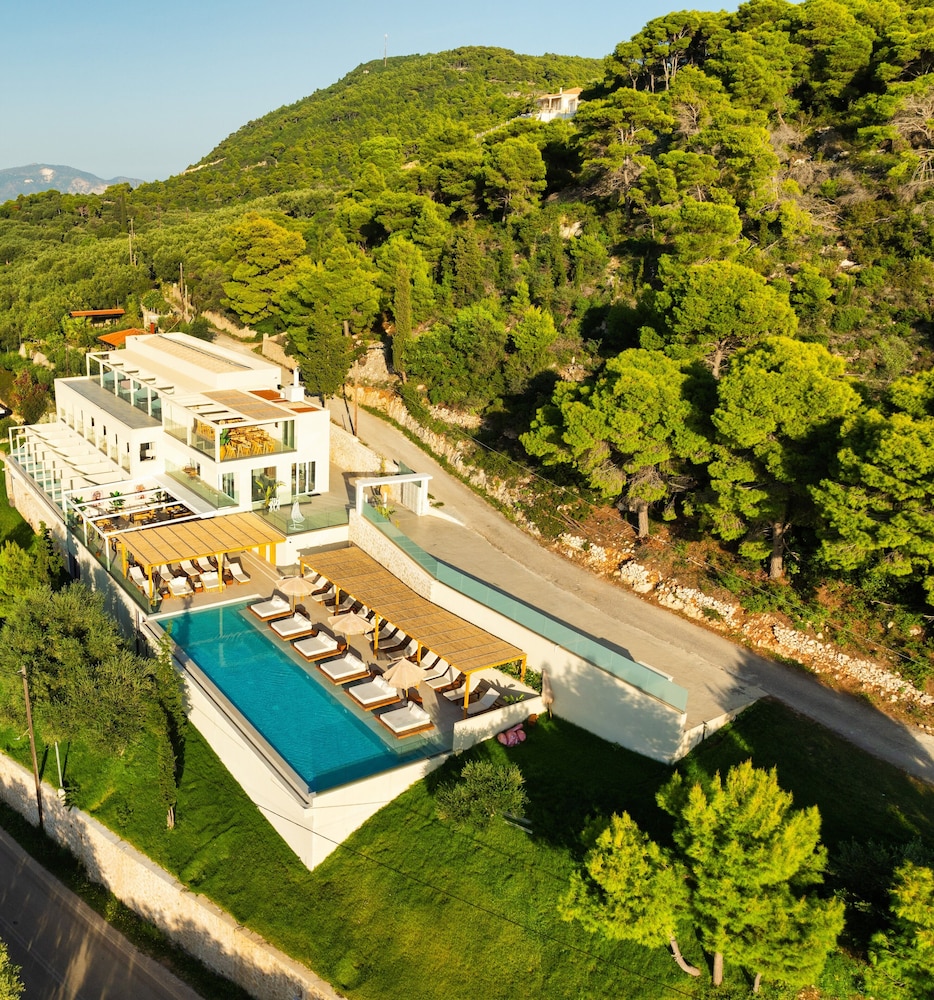 Myzith Luxury Suites 33/58