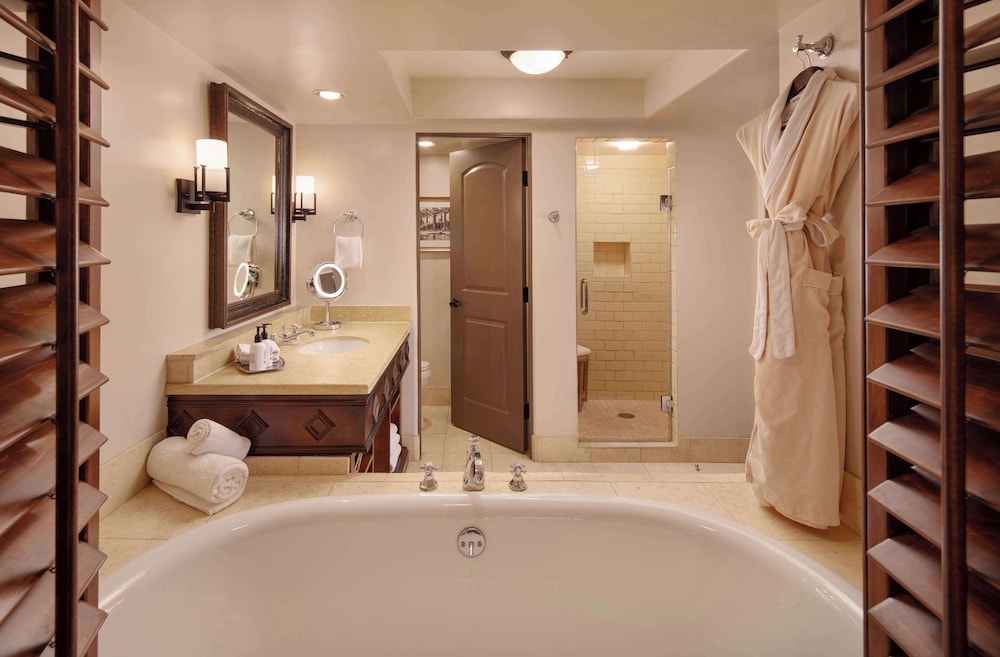 Estate, 2 Double Beds, Royal Palms Resort And Spa In the Unbound Collection By Hyatt Formerly Royal Palms Resort And Spa 6/8