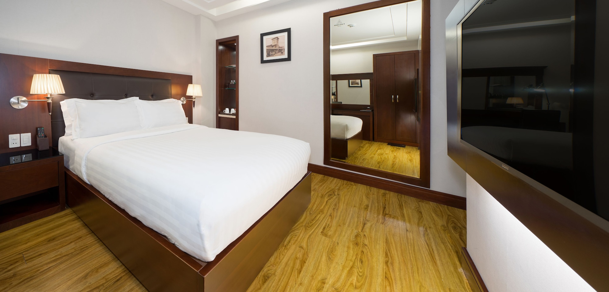 Business, Double Bed, No Window