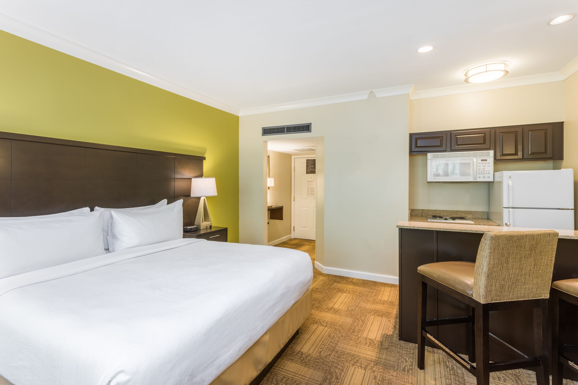 Studio, Suite, King Bed, City View, Kitchen