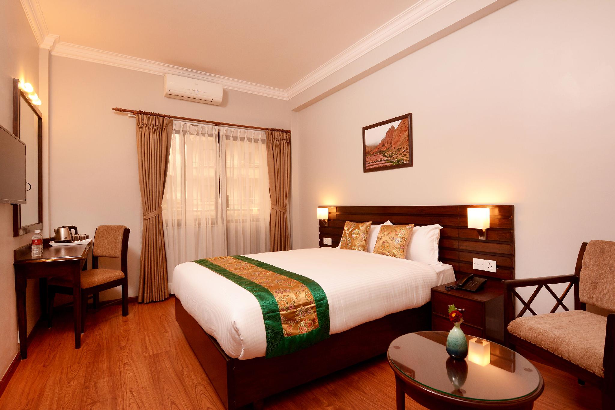 Executive, Suite