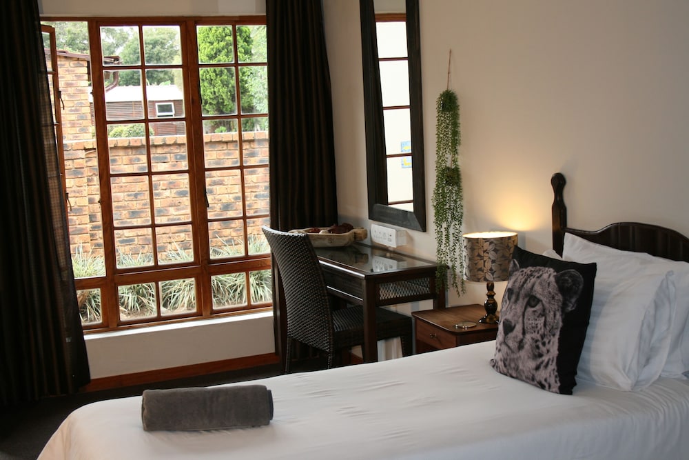 Aero Guest Lodge 23/68