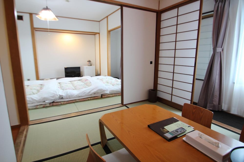 Select Royal Yatsushiro 10/36