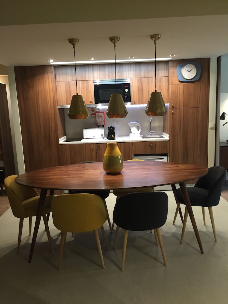 Dalma Old Town Suites 6/72