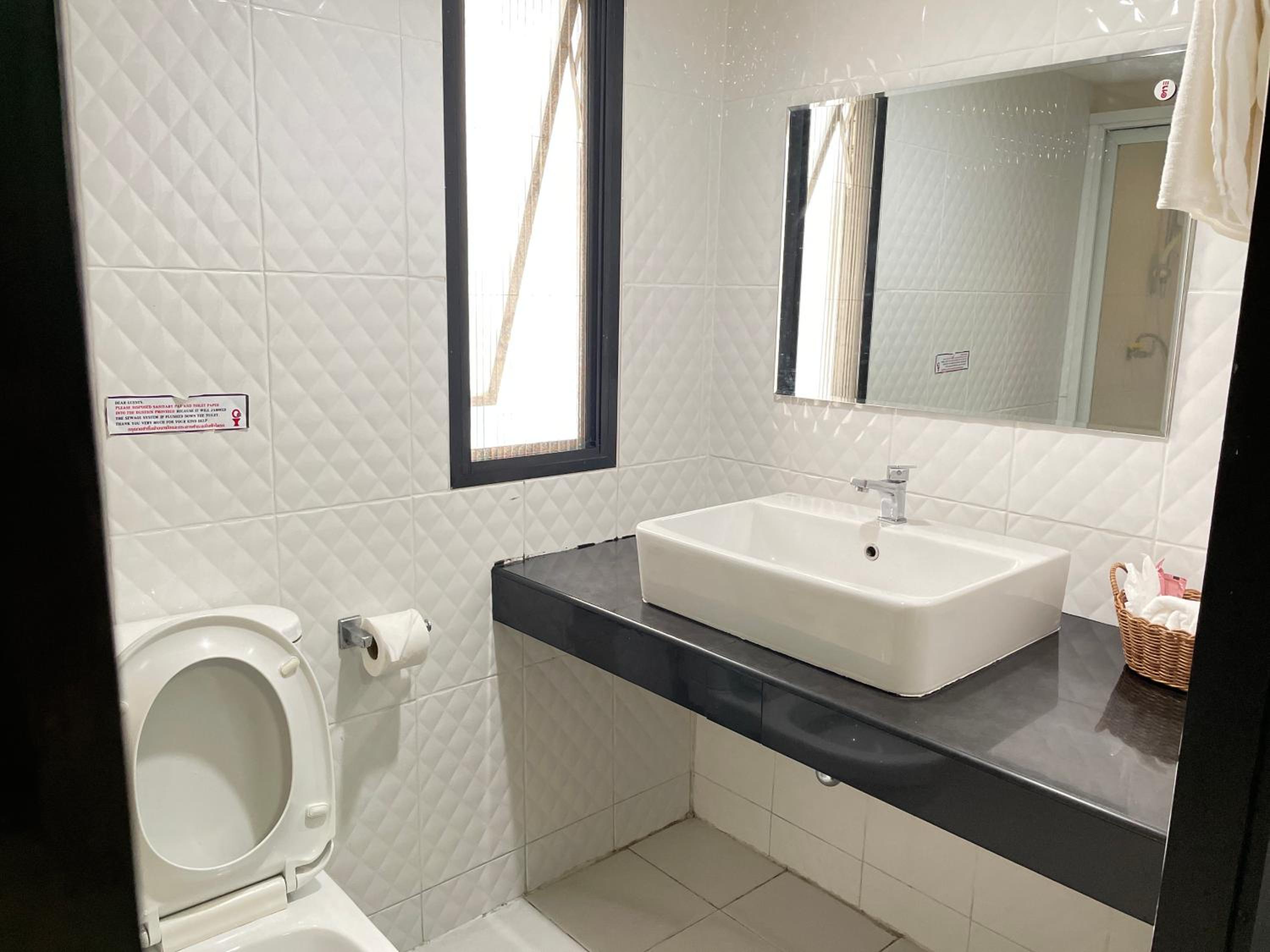 Baan Ploy In - Adults Only 52/54