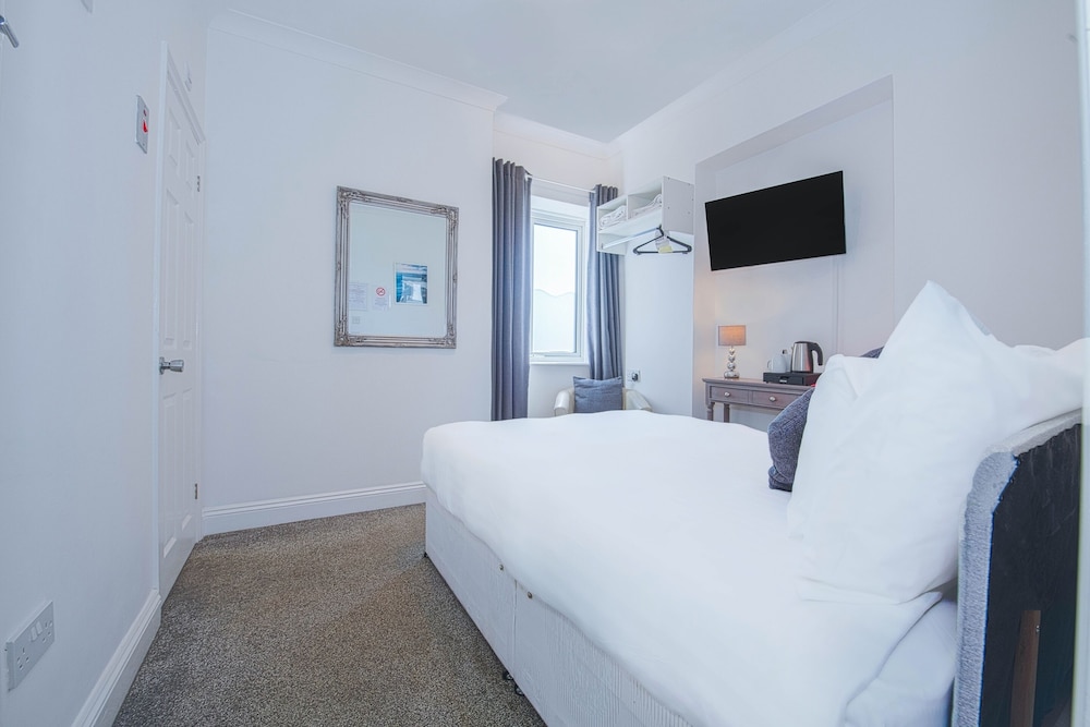Compact, Double Bed