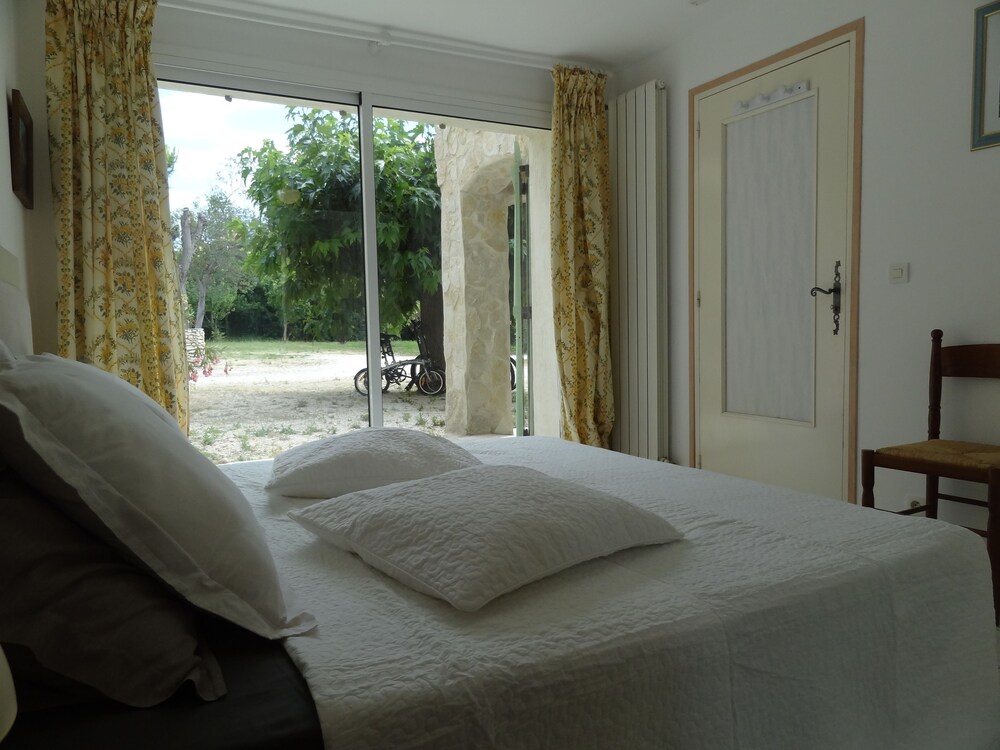 Locations Des Alpilles 11/50