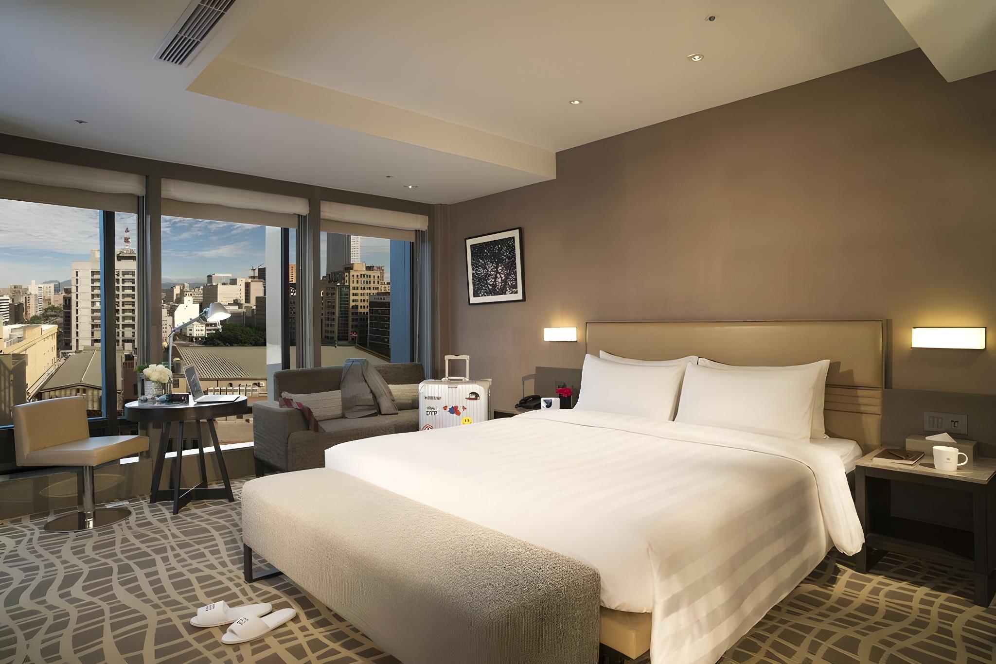 Midtown, Suite