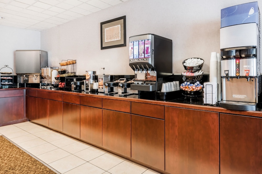 Ramada By Wyndham Harrisburg/Hershey Area 45/59