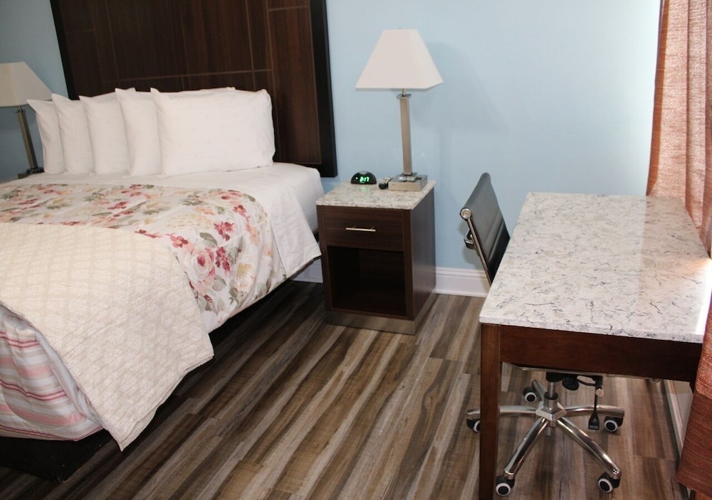 DOLPHIN COVE MOTEL 9/69