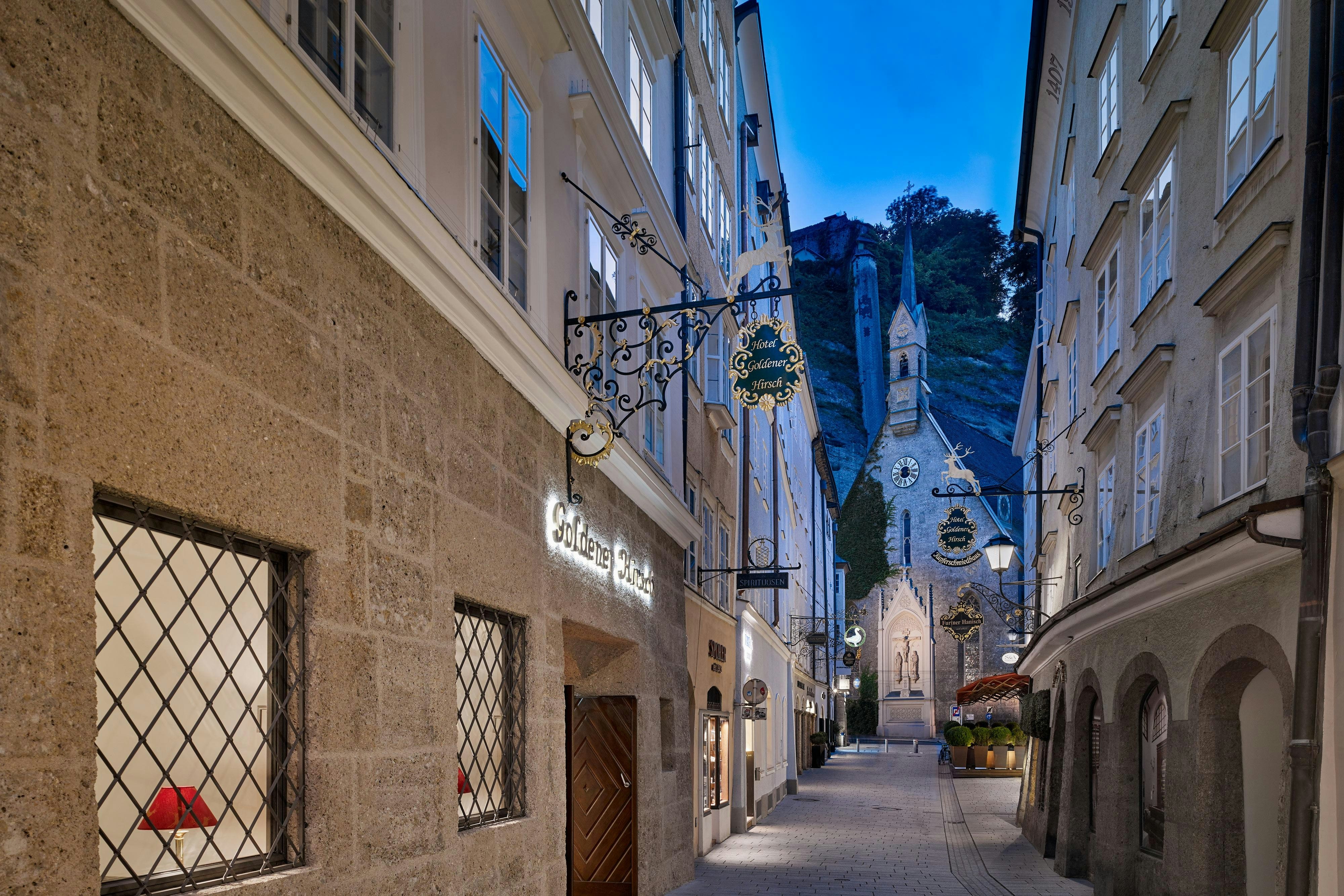 Goldener Hirsch Salzburg 46/46