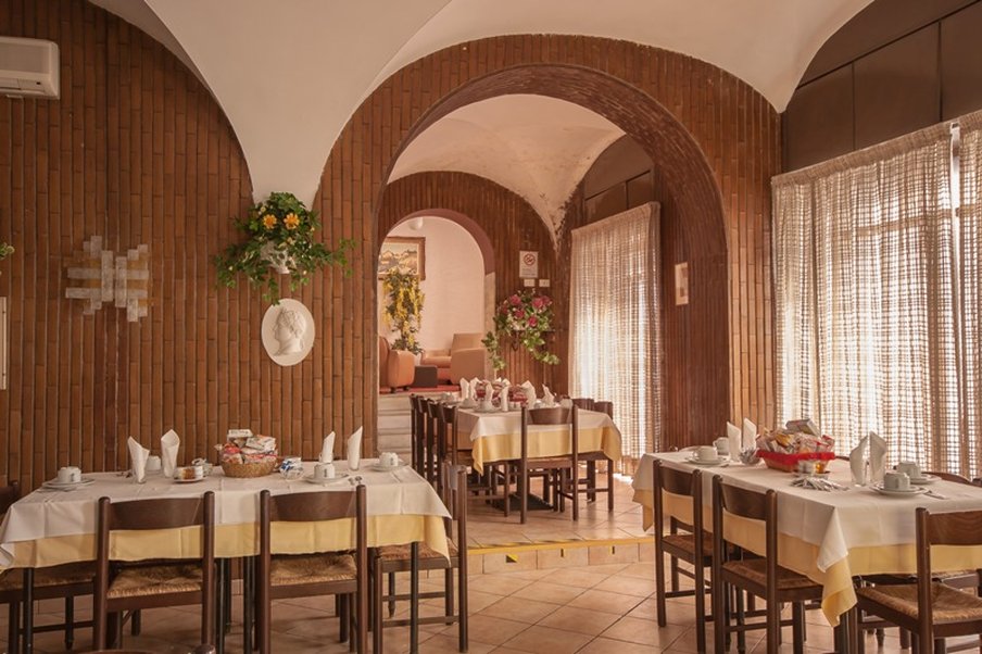 Tirreno Hotel 54/70