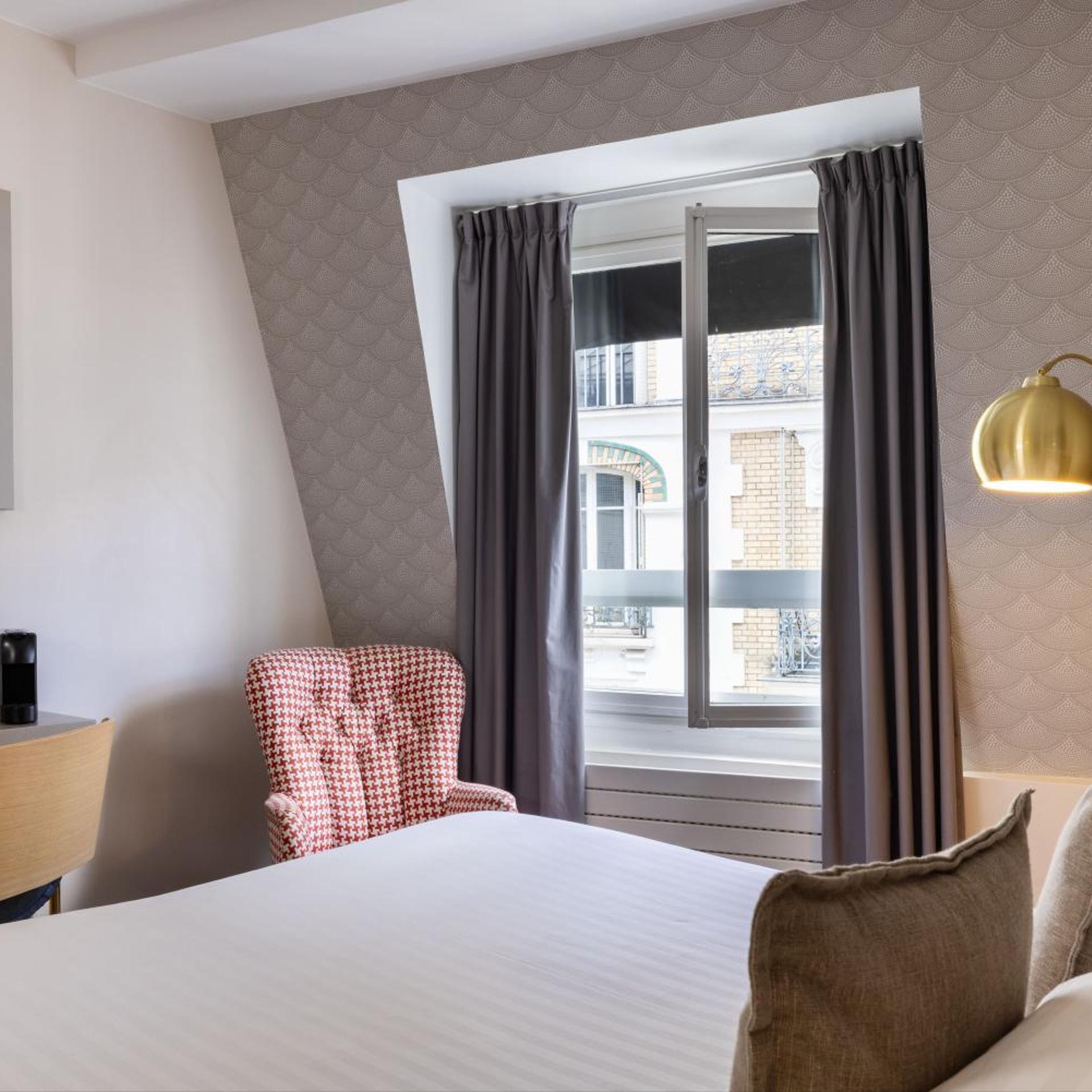 غرفة سوبيريور بسرير كوين، Villa Des Ambassadeurs 3/8