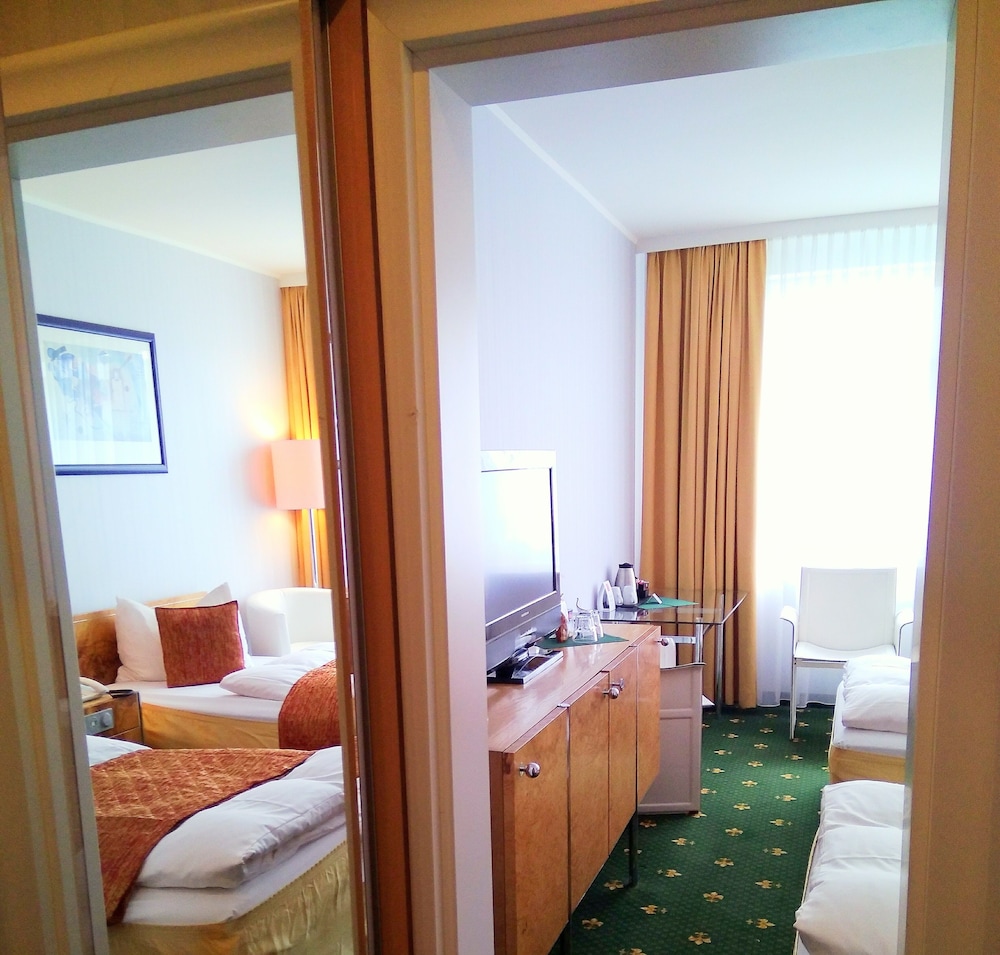 Alexa Hotel 13/50