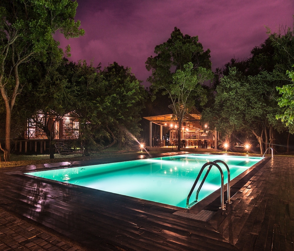 Eighth Wonder Resort 44/50