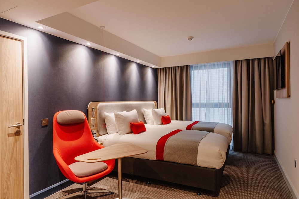 Holiday Inn Express Liverpool Central an IHG Hotel 12/30