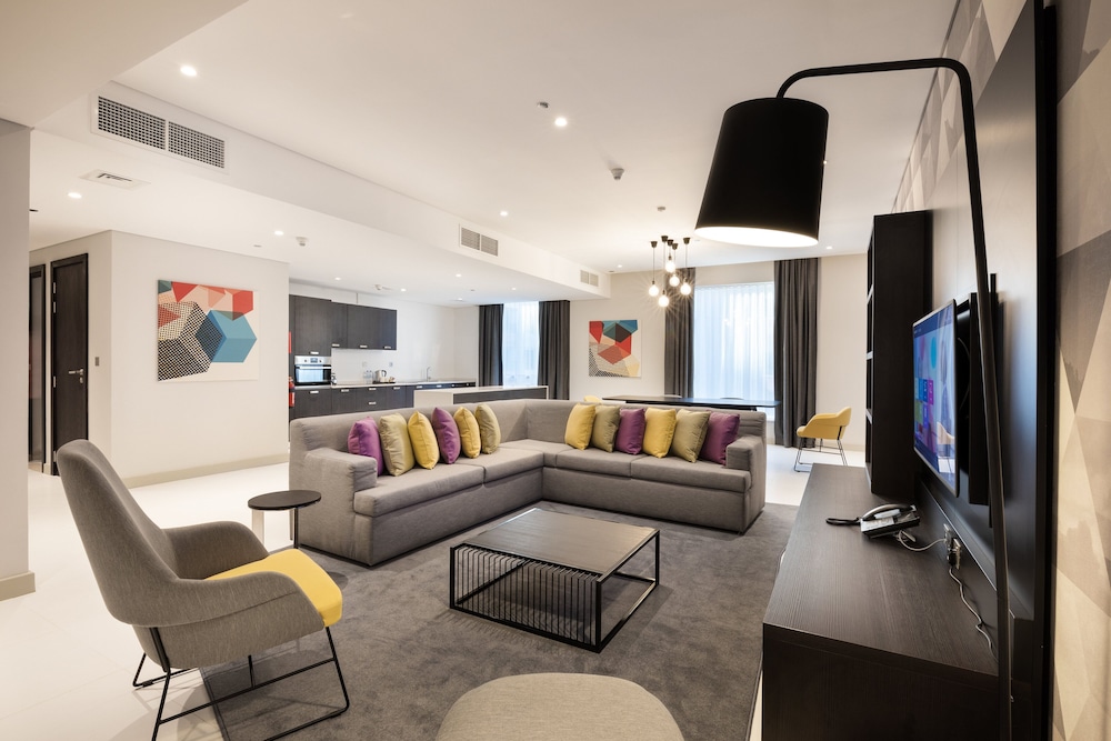 Studio M Arabian Plaza 44/53