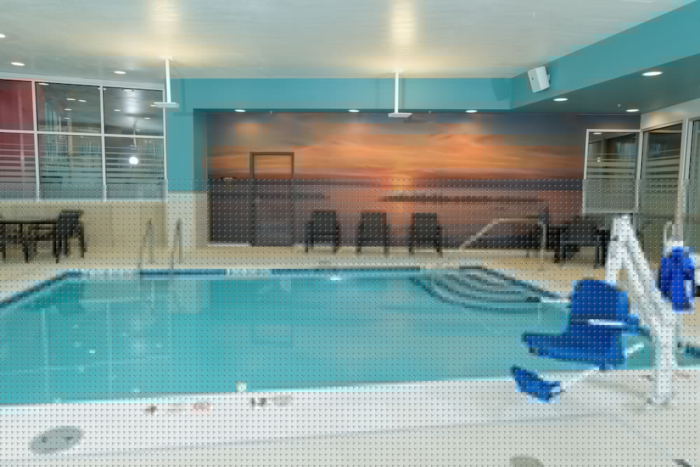 Hampton Inn & Suites Erie Bayfront 5/54