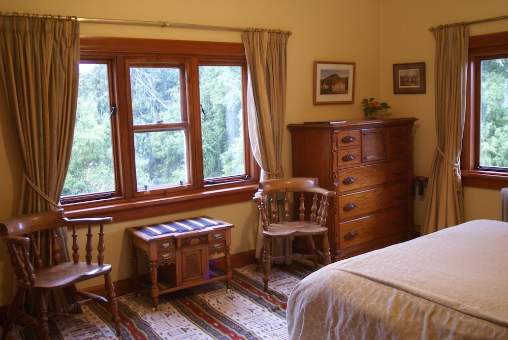 GUNYAH COUNTRY ESTATE 18/50