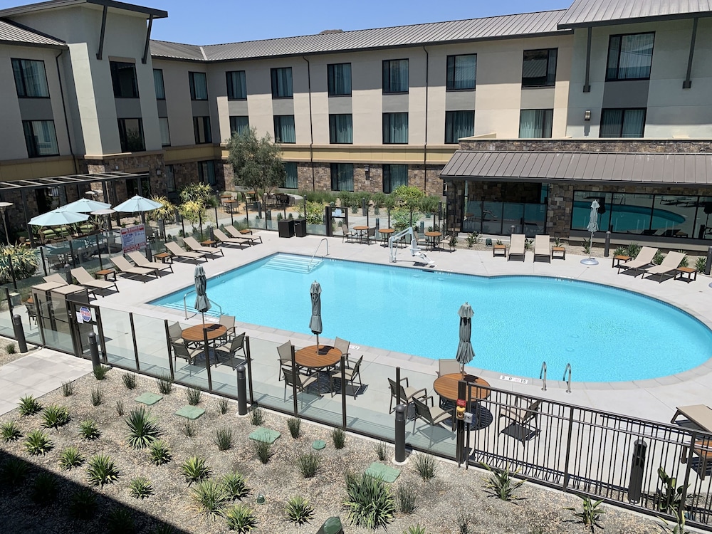 Courtyard by Marriott Thousand Oaks Agoura Hills 3/53