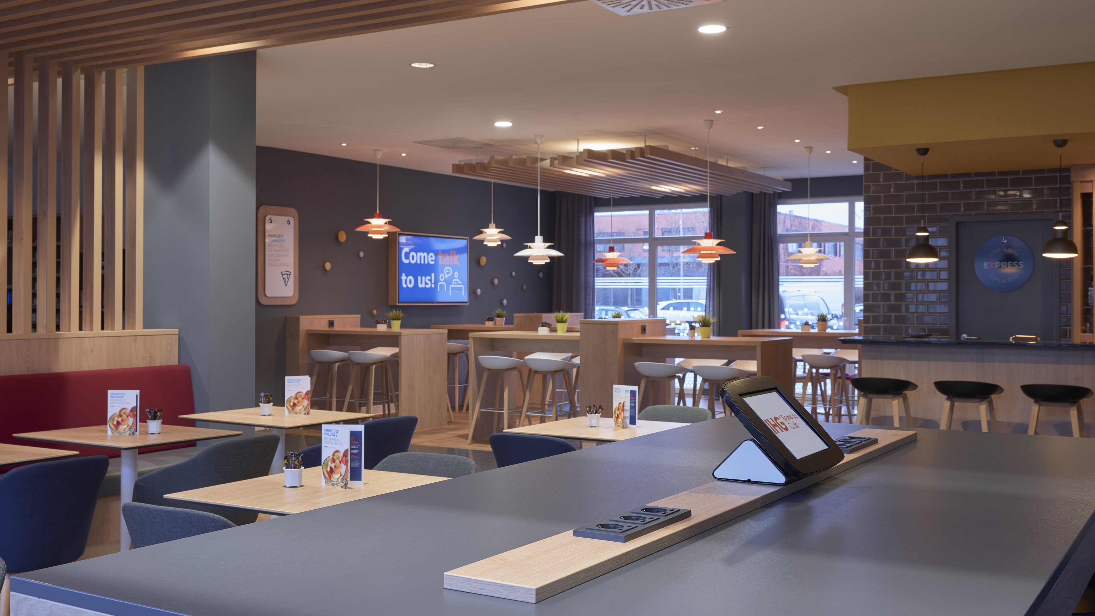 HOLIDAY INN EXPRESS FRANKFURT MESSE 25/40