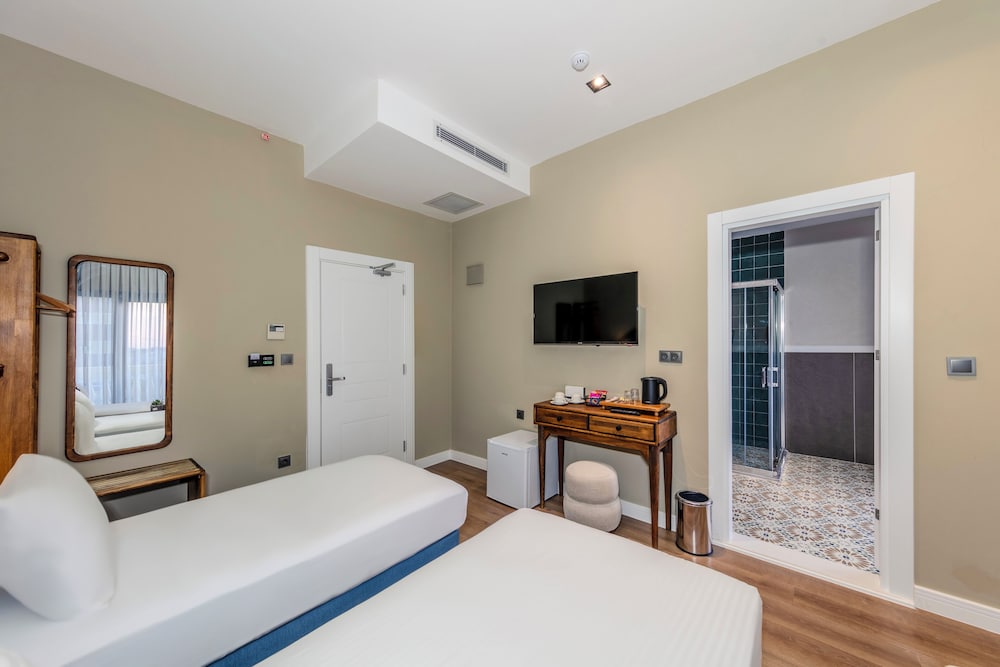Nenessa Airport Hotel 13/46