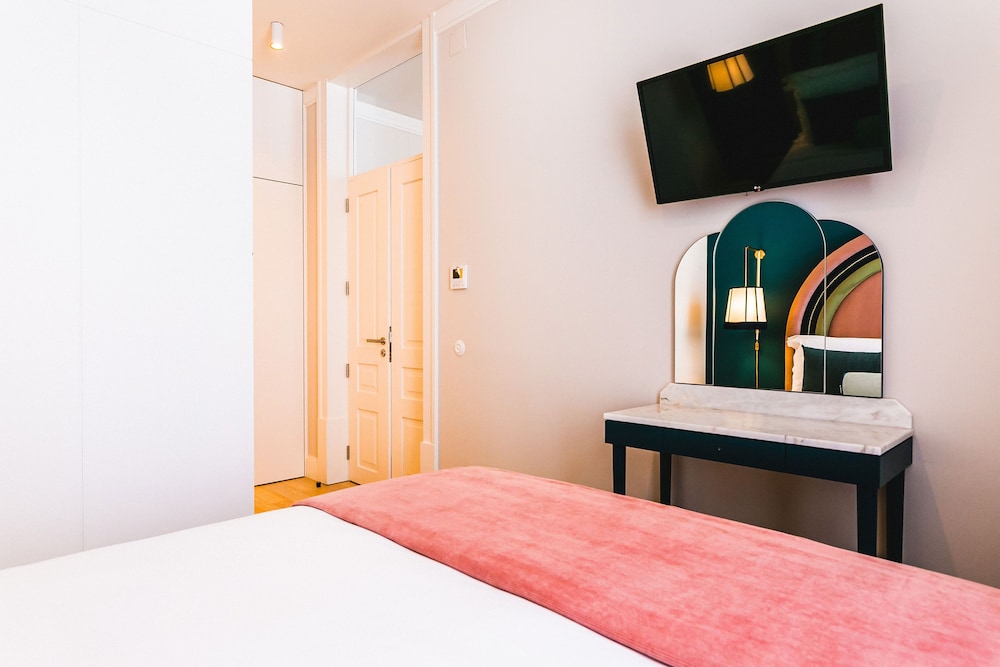 1 BEDROOM, SUPERIOR, APARTMENT, CASTLE VIEW