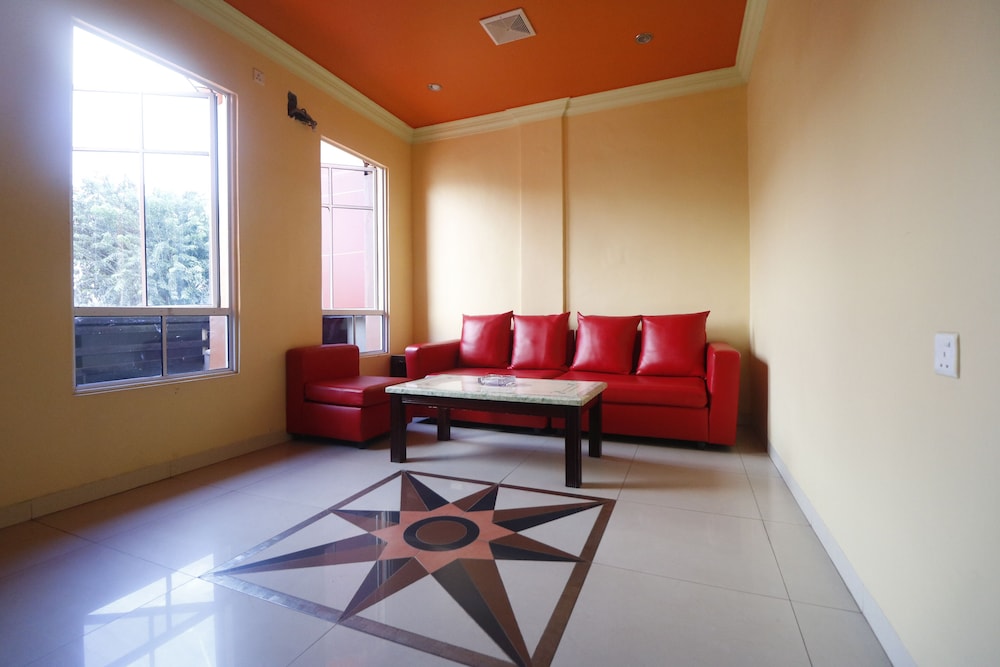 Reddoorz Plus Near Dc Mall Batam 32/39