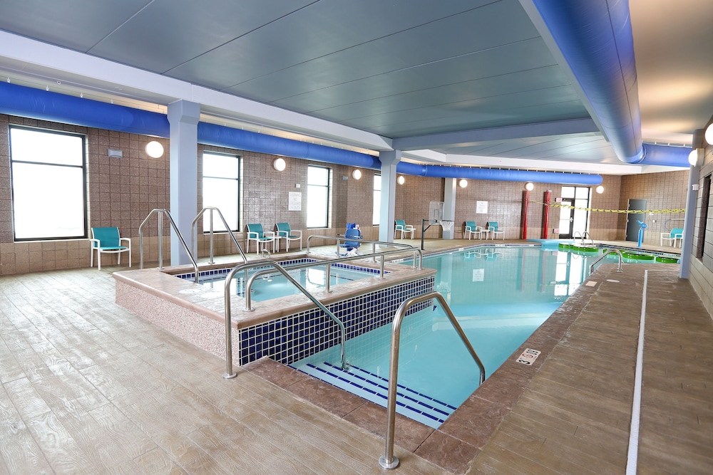 Holiday Inn Hotel And Suites Sioux Falls Airport 3/57
