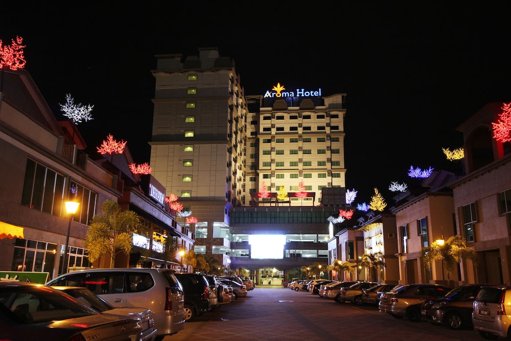 Aroma Hotel 23/25