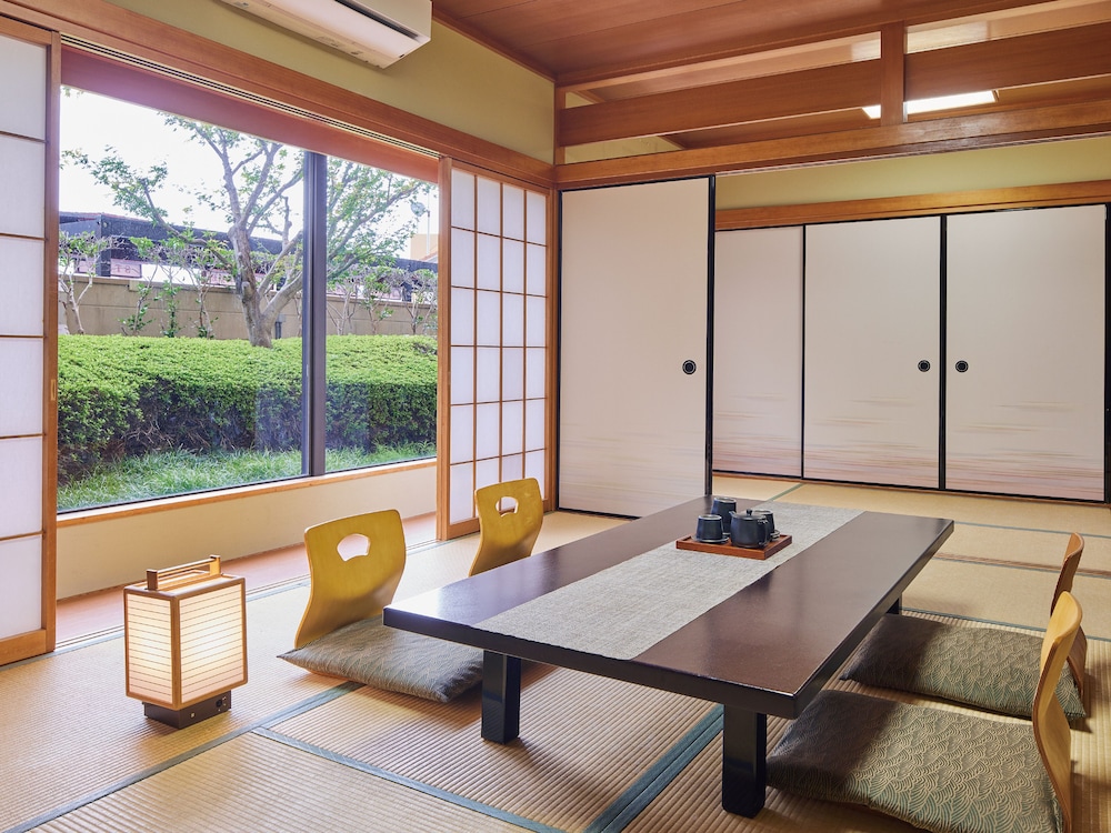 Japanese, 5 Futon Beds, Tatami