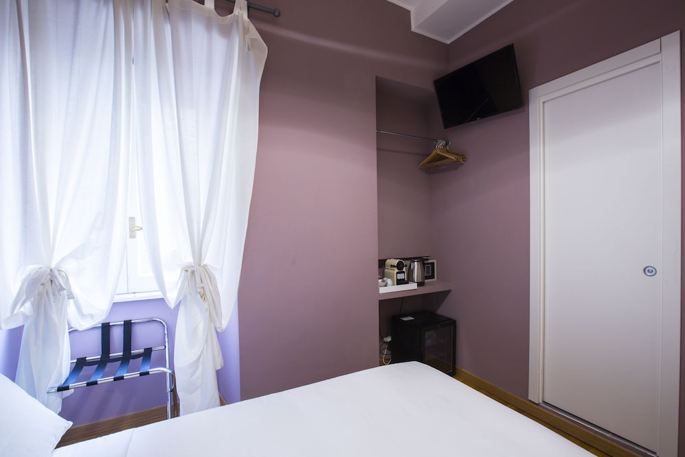 Dem Hotel 35/69