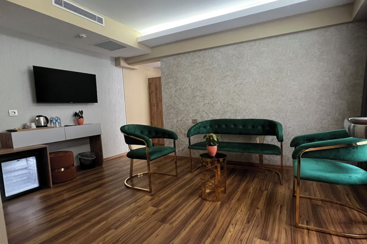 Ozer Palace Hotel 18/20