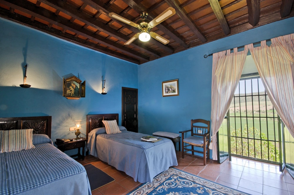 Hacienda El Santiscal - Adults Only 22/44