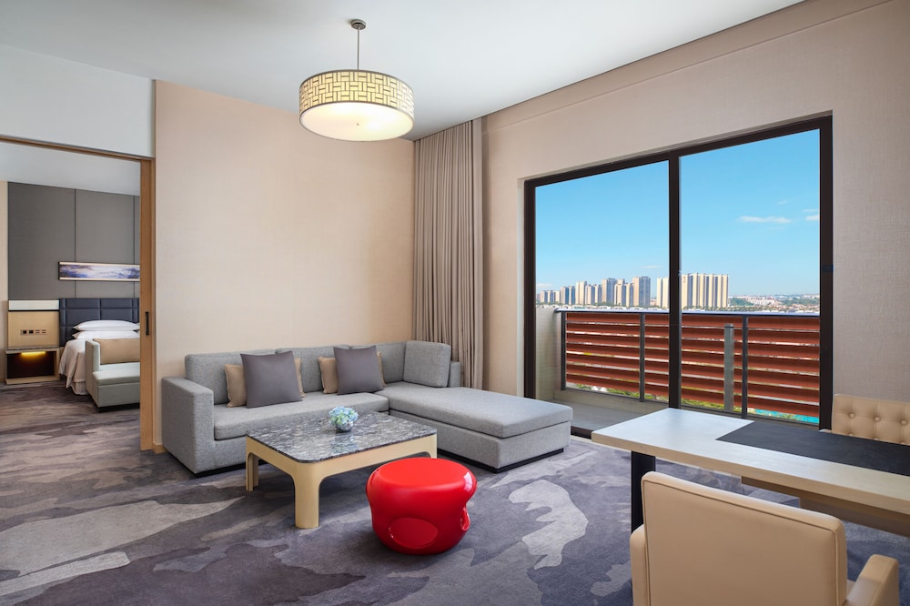 Four Points By Sheraton Guangdong Heshan 26/37