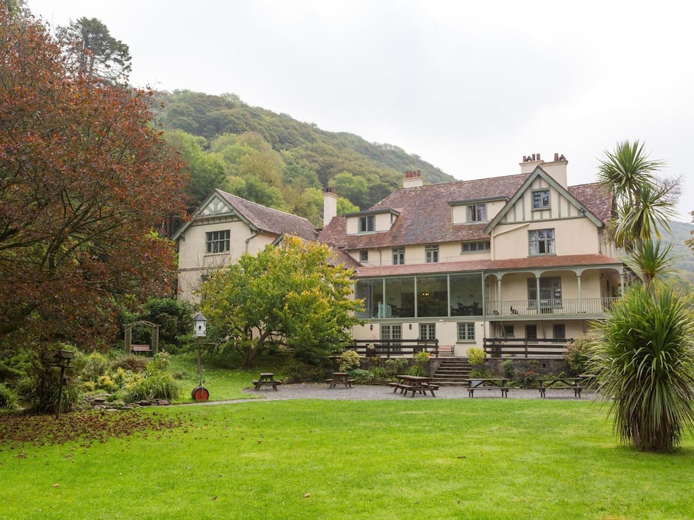 Hunters Inn 44/50
