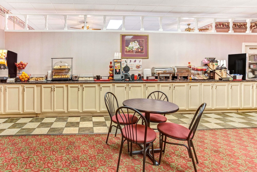Ramada By Wyndham Murfreesboro 14/24