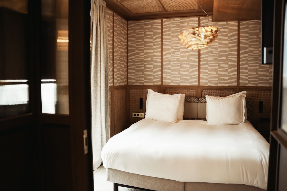Rattan, Comfort, King Bed