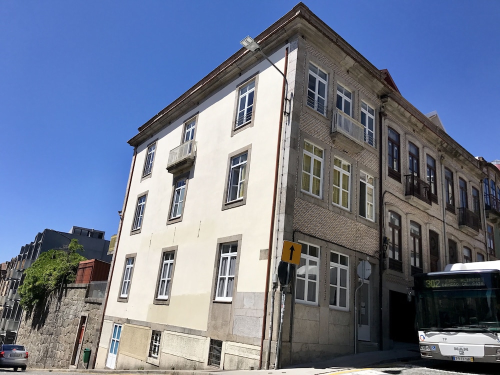 Urban Garden Porto Central Hostel 5/40