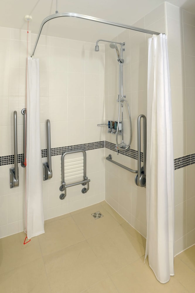 HAMPTON BY HILTON SHEFFIELD photo2