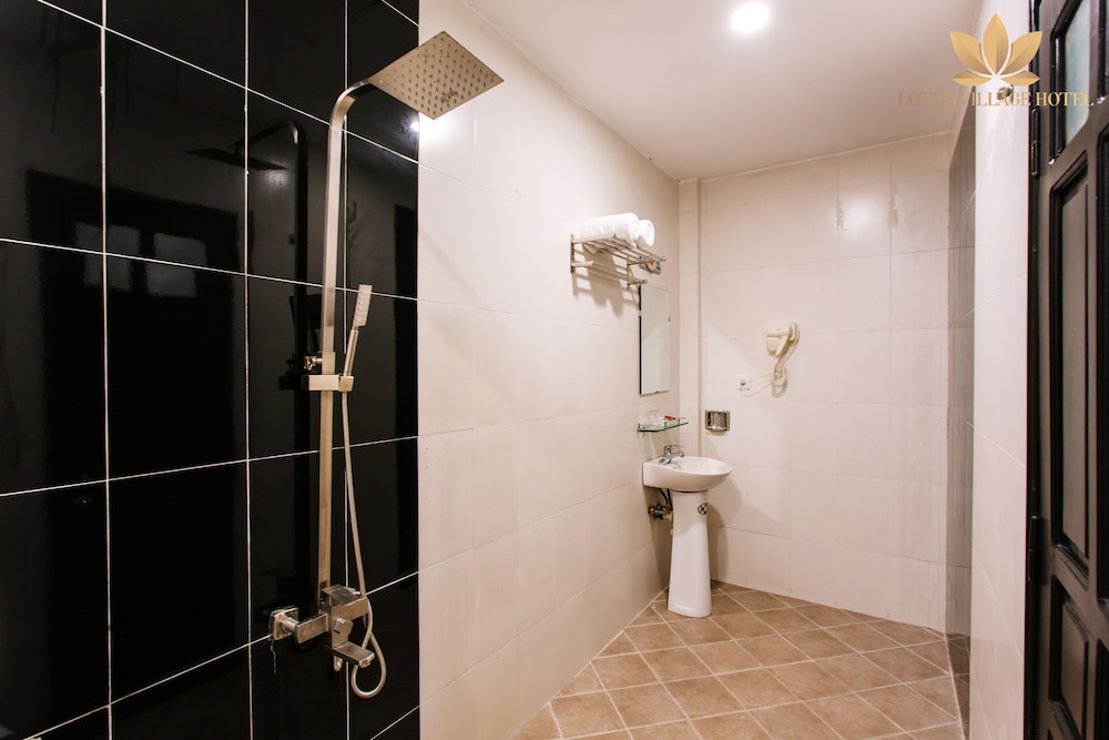Hanoi Buddy Inn & Travel 98/99
