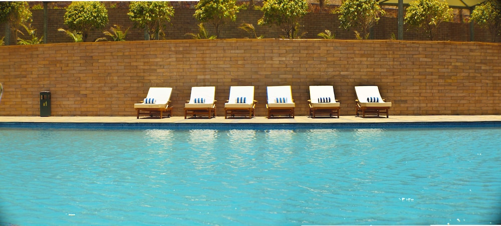 Cambay Resort 7/40