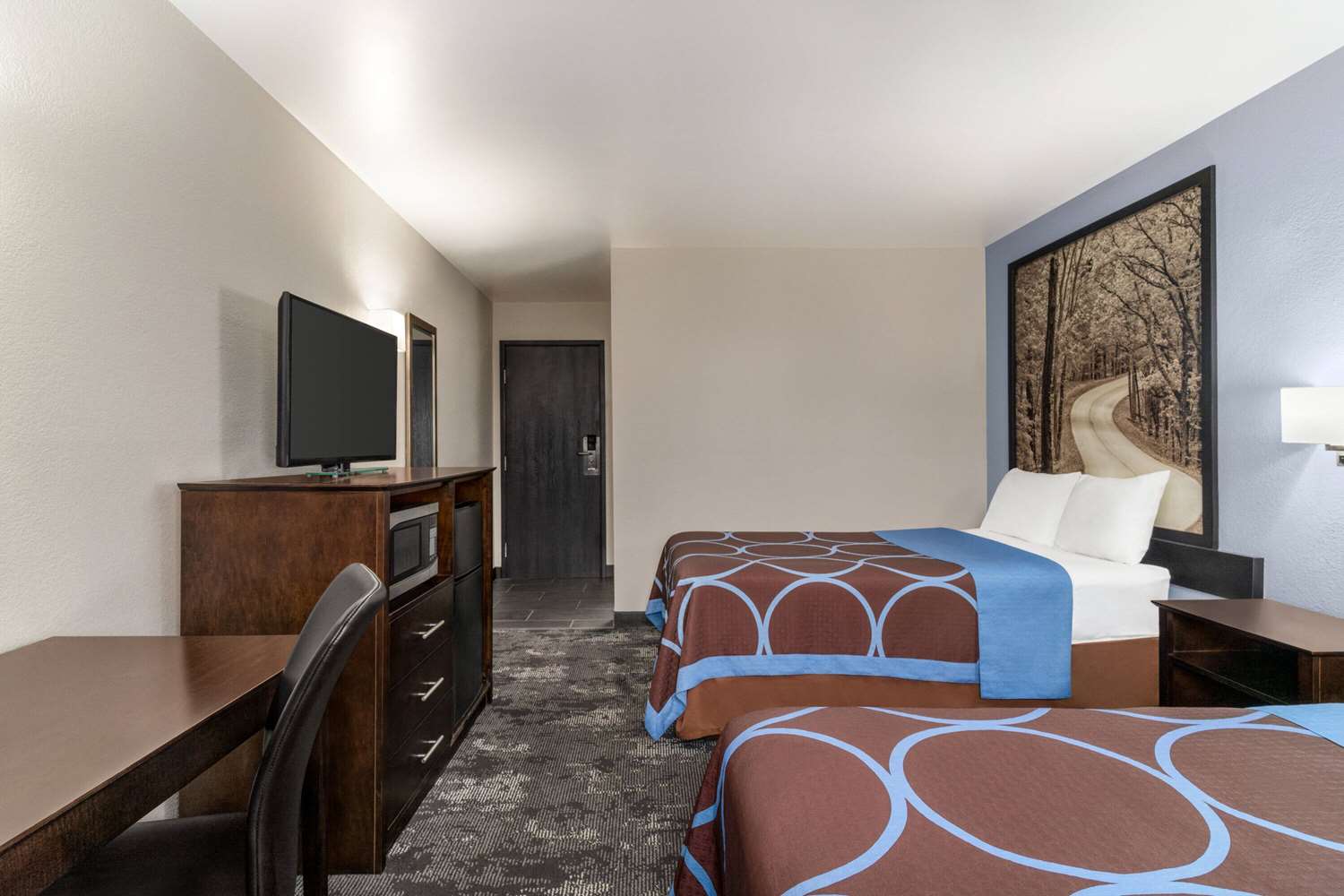 Super 8 by Wyndham Columbus IN 32/33