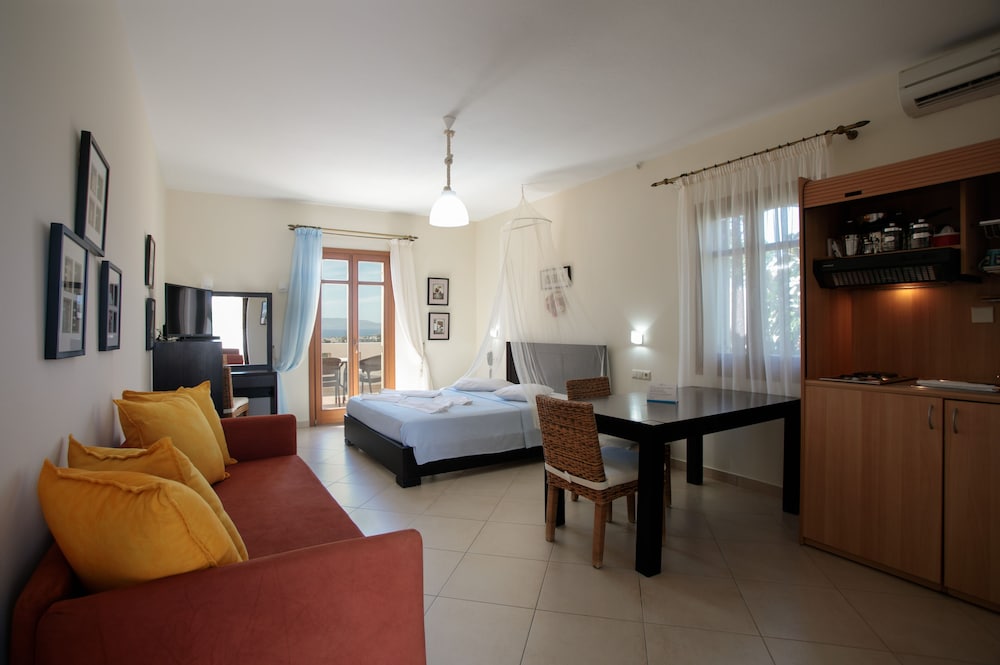 Margaritari Hotel 28/50